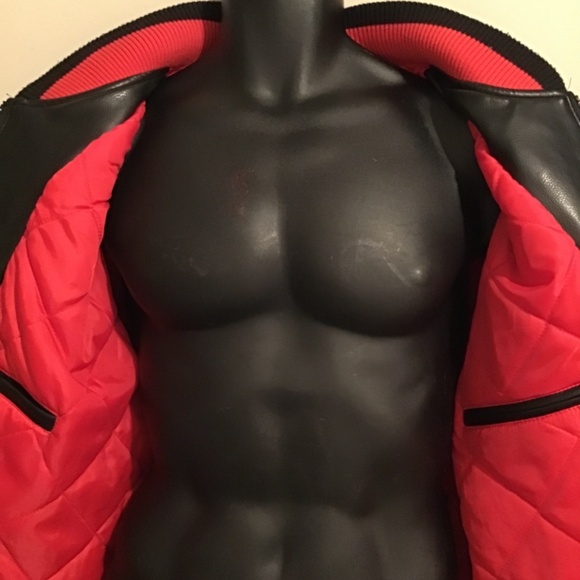 🔥🔥Vintage, chest =27, arm width 9, sleeves 26, shell polyvinyl, gorgeous 🔥 - Picture 6 of 9